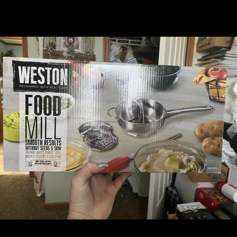Weston Stainless Steel Food Mill 1 Quart Capacity with 3 Milling Discs-